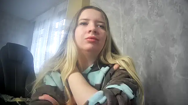 Snapshot of ViolaCandy chatting on 11.03.25 ViolaCandy online show from 11.03.25