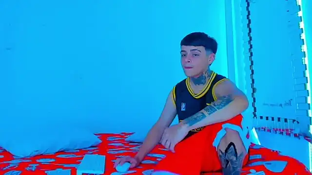 HOT boy2025 online show from 03.04.25