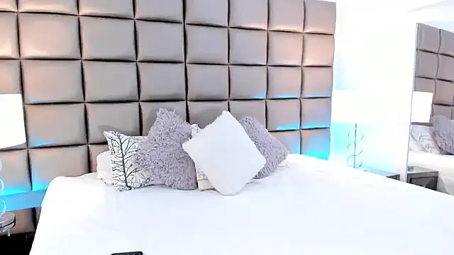 AnnyHizzle online show from 03.09.25