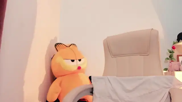 Snapshot of little-eli chatting on 02.04.25 little-eli online show from 02.04.25