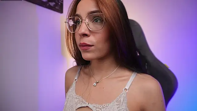 Snapshot of little-eli chatting on 10.21.25 little-eli online show from 10.21.25