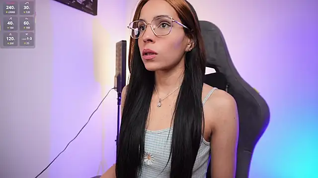 Snapshot of little-eli chatting on 10.22.25 little-eli online show from 10.22.25