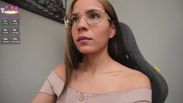 Snapshot of little-eli chatting on 10.29.25 little-eli online show from 10.29.25