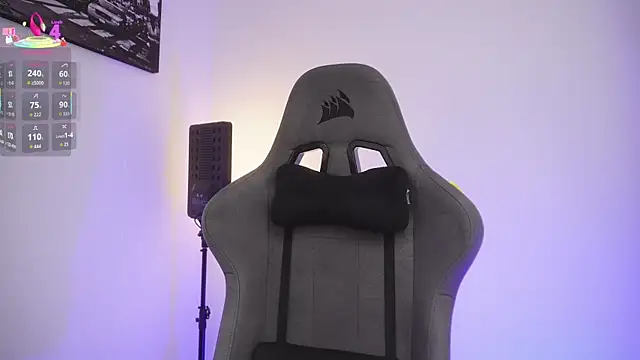 Snapshot of little-eli chatting on 11.05.25 little-eli online show from 11.05.25