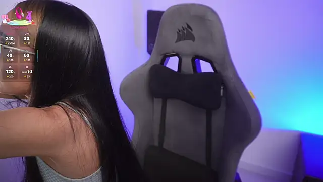 Snapshot of little-eli chatting on 11.25.25 little-eli online show from 11.25.25