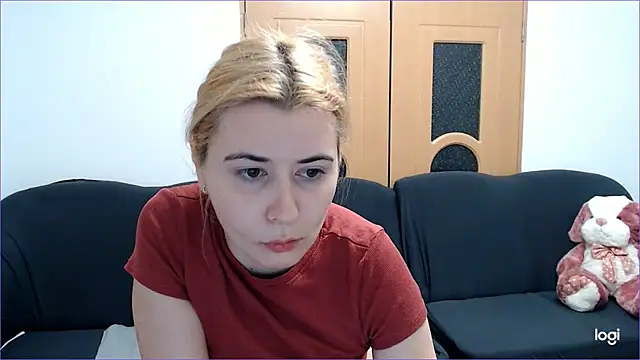 Snapshot of VioletaFlower7 chatting on 02.17.25 VioletaFlower7 online show from 02.17.25