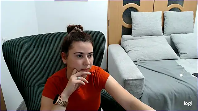 VioletaFlower7 online show from 10.31.25