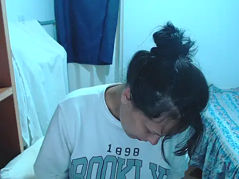 home vlak online show from 04.10.26