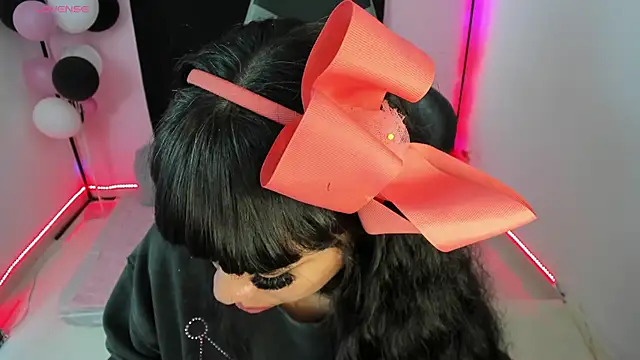 zoesullivan online show from 12.10.24