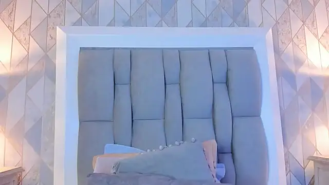 Ginger Violetta  online show from 12.01.24