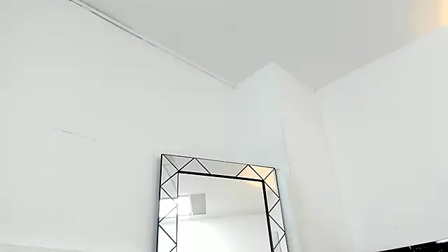 Snapshot of Juliabadlee chatting on 12.02.24 Juliabadlee online show from 12.02.24