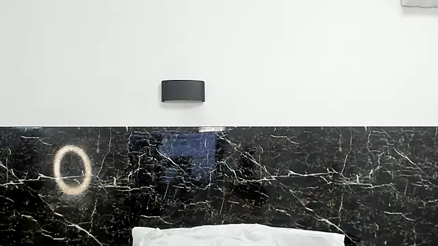 Snapshot of Juliabadlee chatting on 12.02.24 Juliabadlee online show from 12.02.24