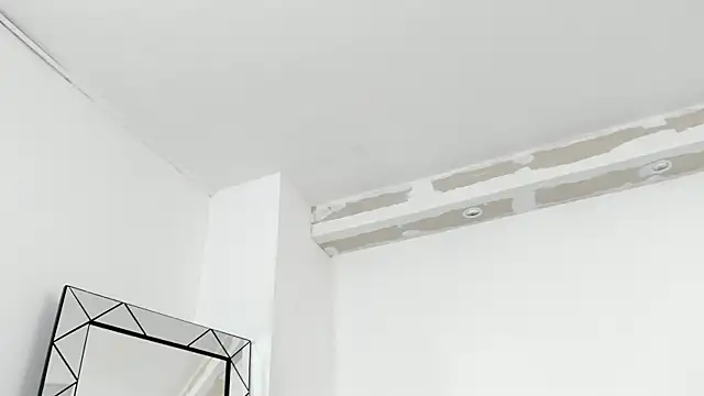 Snapshot of Juliabadlee chatting on 12.30.24 Juliabadlee online show from 12.30.24