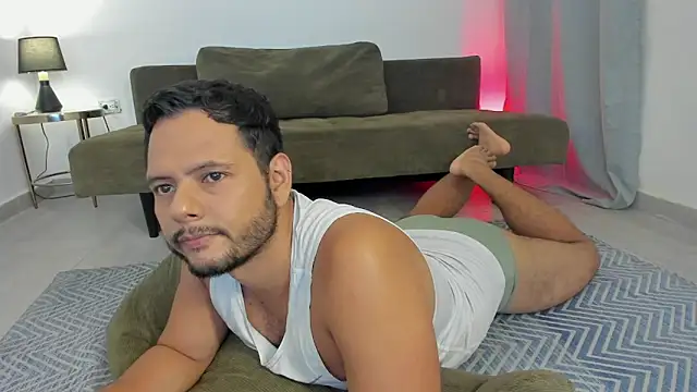 Snapshot of Nate_Ocean chatting on 11.25.25 Nate Ocean online show from 11.25.25