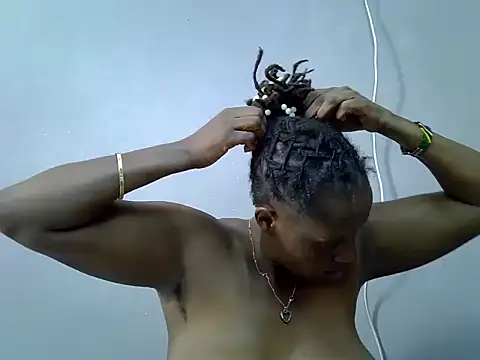 Snapshot of Hot_Caro chatting on 01.05.25 Hot Caro online show from 01.05.25