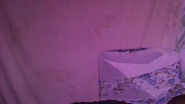 Snapshot of Hot_Caro chatting on 05.17.26 Hot Caro online show from 05.17.26