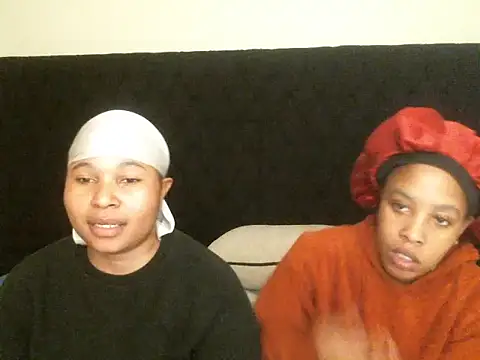 R-thequeen online show from 09.26.25