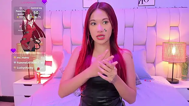 SkinnyFoxy online show from 03.10.26