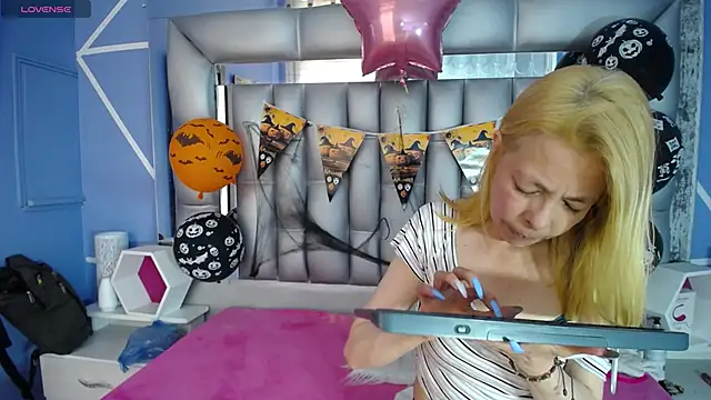 sophia ny online show from 10.25.25