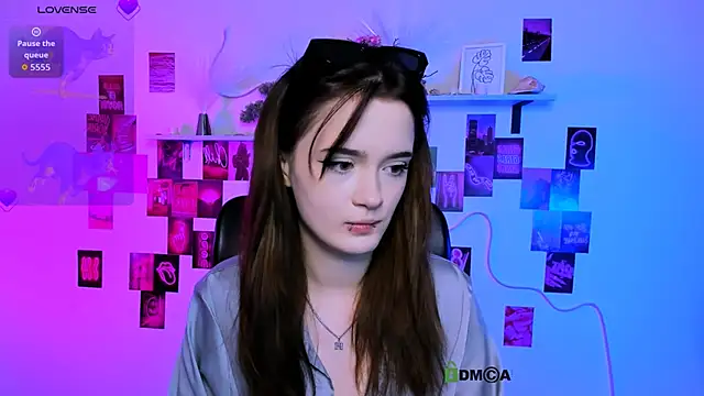 liana kisses online show from 04.04.26