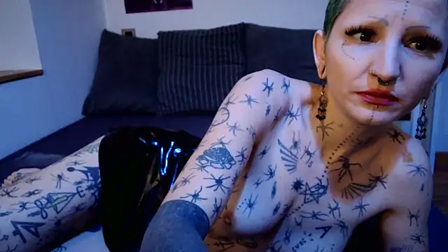 ValeryCrowley14 online show from 02.02.26