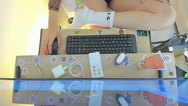 misstoya online show from 12.06.24