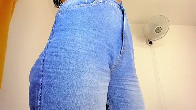 misstoya online show from 02.17.25