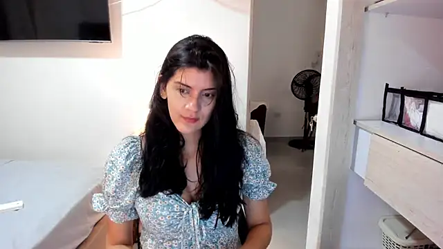 misstoya online show from 09.15.25