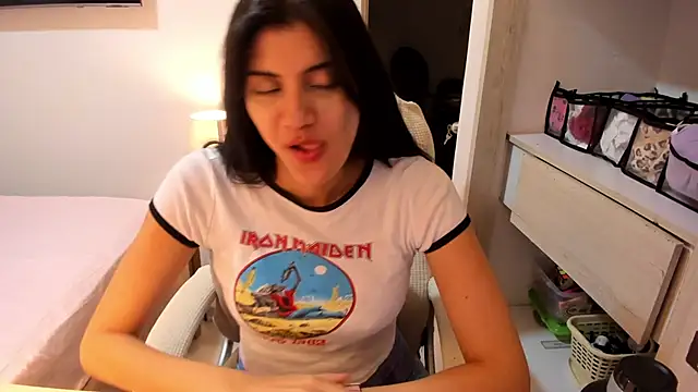 misstoya online show from 10.02.25