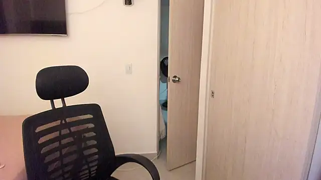 misstoya online show from 01.11.26