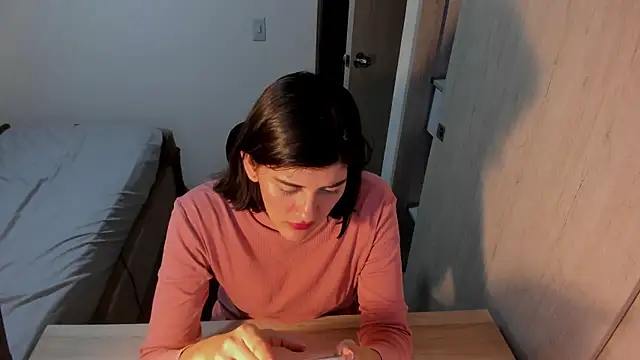 misstoya online show from 04.10.26