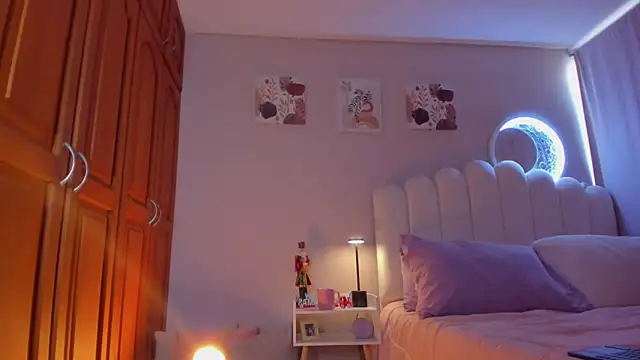 martinaaricci online show from 12.20.25