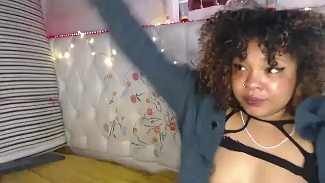 Snapshot of abbysuggar_ chatting on 02.14.25 abbysuggar online show from 02.14.25