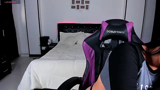 Meghan As online show from 11.25.25