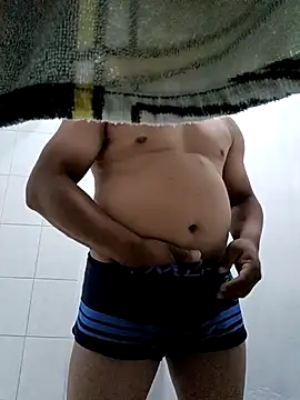 Snapshot of Riatatuil chatting on 10.04.25 Riatatuil online show from 10.04.25