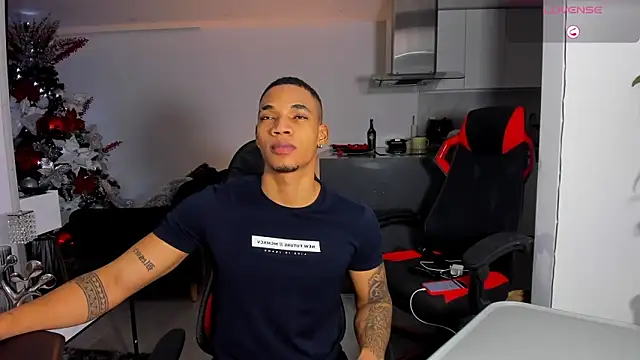 Snapshot of TROYWESLY- chatting on 12.18.24 TROYWESLY- online show from 12.18.24