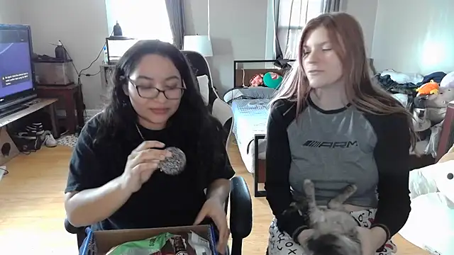 Elliewgfs online show from 02.28.25