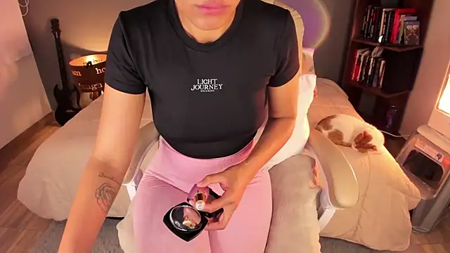 Roussmariehenao online show from 09.25.25