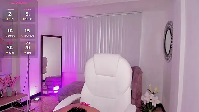 Snapshot of madisson_davon chatting on 03.07.25 madisson davon online show from 03.07.25