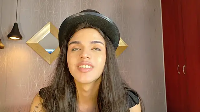 Snapshot of NoahCasstro chatting on 12.18.24 NoahCasstro online show from 12.18.24