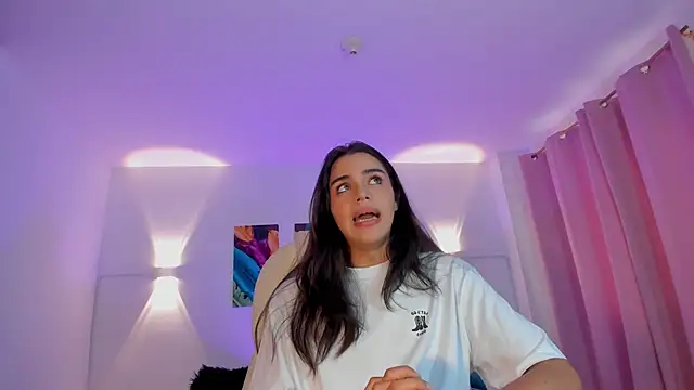 Snapshot of NoahCasstro chatting on 01.11.25 NoahCasstro online show from 01.11.25