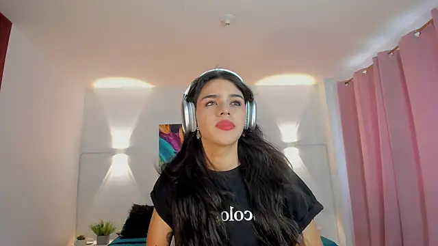 Snapshot of NoahCasstro chatting on 01.12.25 NoahCasstro online show from 01.12.25