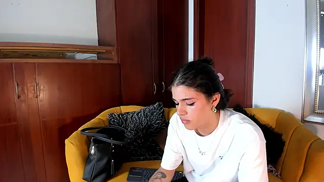 Snapshot of NoahCasstro chatting on 02.13.25 NoahCasstro online show from 02.13.25