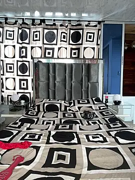 Snapshot of Lya-Kasandra chatting on 03.06.25 Lya-Kasandra online show from 03.06.25