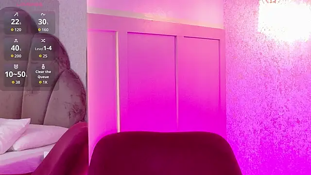 Camille Torres online show from 12.03.25