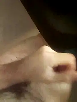 Snapshot of hungandnerdy420 chatting on 10.01.25 hungandnerdy420 online show from 10.01.25