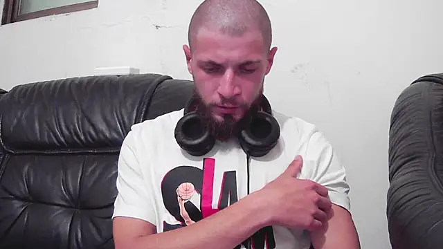 Snapshot of jimmyy_ chatting on 10.15.25 jimmyy online show from 10.15.25