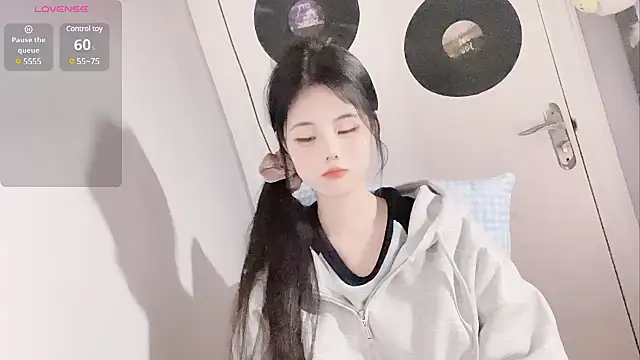 Qedgjwyz1 online show from 02.10.25