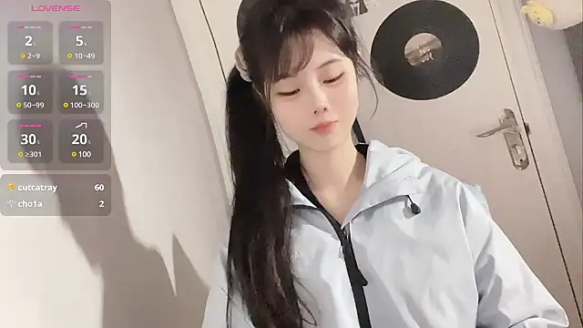 Qedgjwyz1 online show from 02.28.25