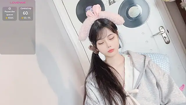 Qedgjwyz1 online show from 03.01.25